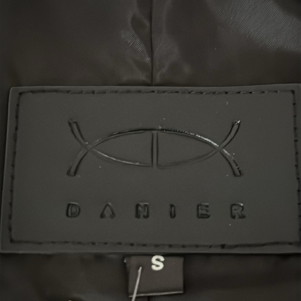 Danier | Bernard Leather Blazer - Picture 14 of 15